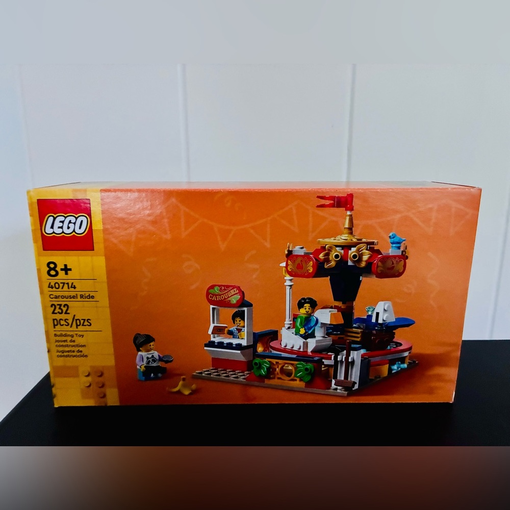 LEGO 40714 Carousel Ride 232pcs Brand NIB New sealed Box IN HAND